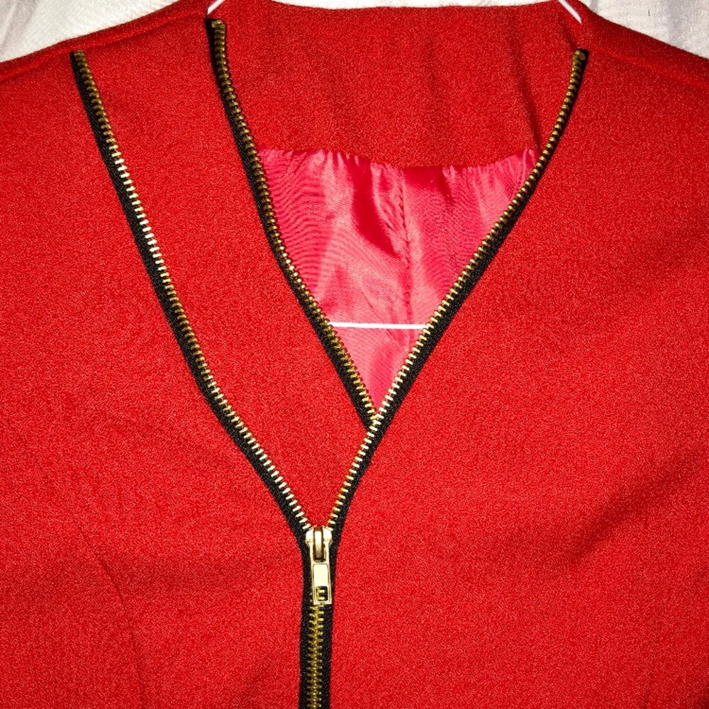 Red Jacket - Picture 3 of 7